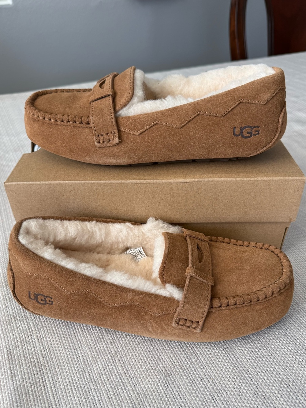UGG WILLOW MOC SLIPPERS